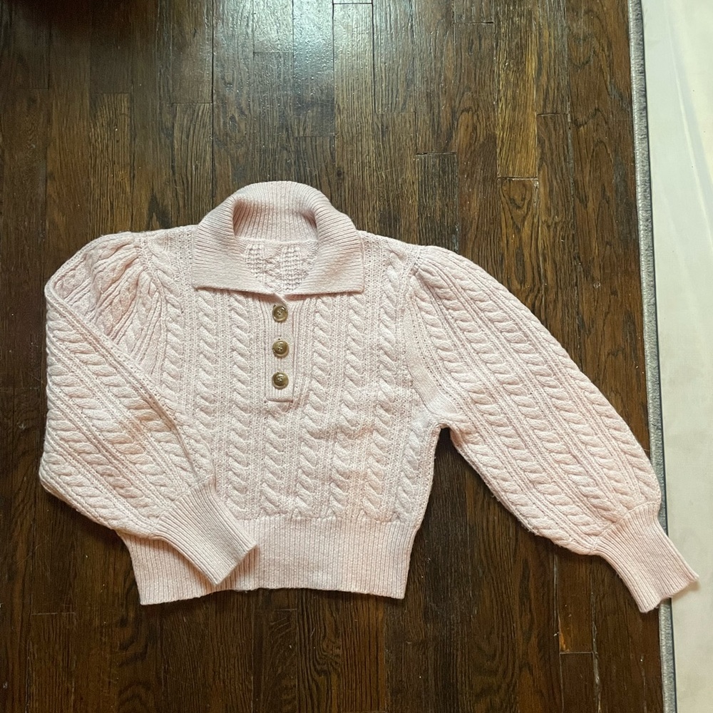 LIKE NEW PUFF SLEEVE CROPPED BUTTON FRONT SWEATER